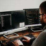 Comment un logiciel de gestion des achats améliore la transparence des processus